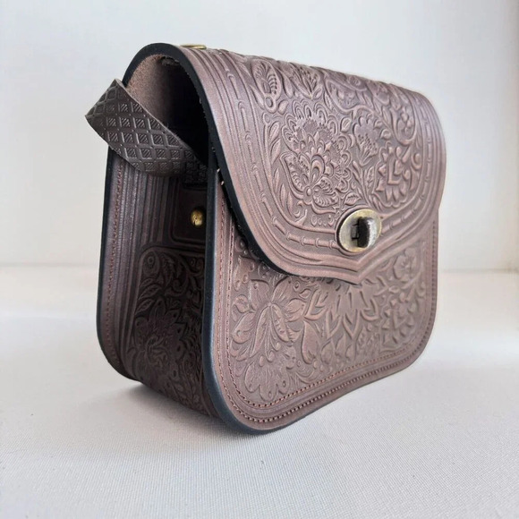 Vintage Hand Tooled Dark Brown Small Oval Crossbody  Bag - Picture 2 of 8